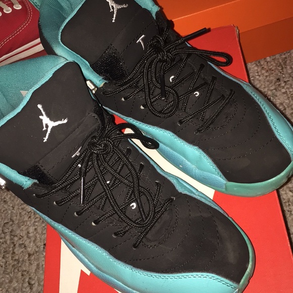 Jordan retro 12’s hyper jade - Picture 4 of 4